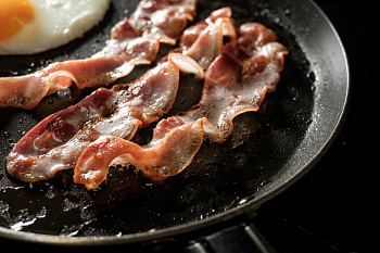 Как сделать хрустящий бекон в духовке